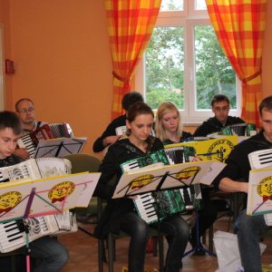 sl2012-1_04.jpg